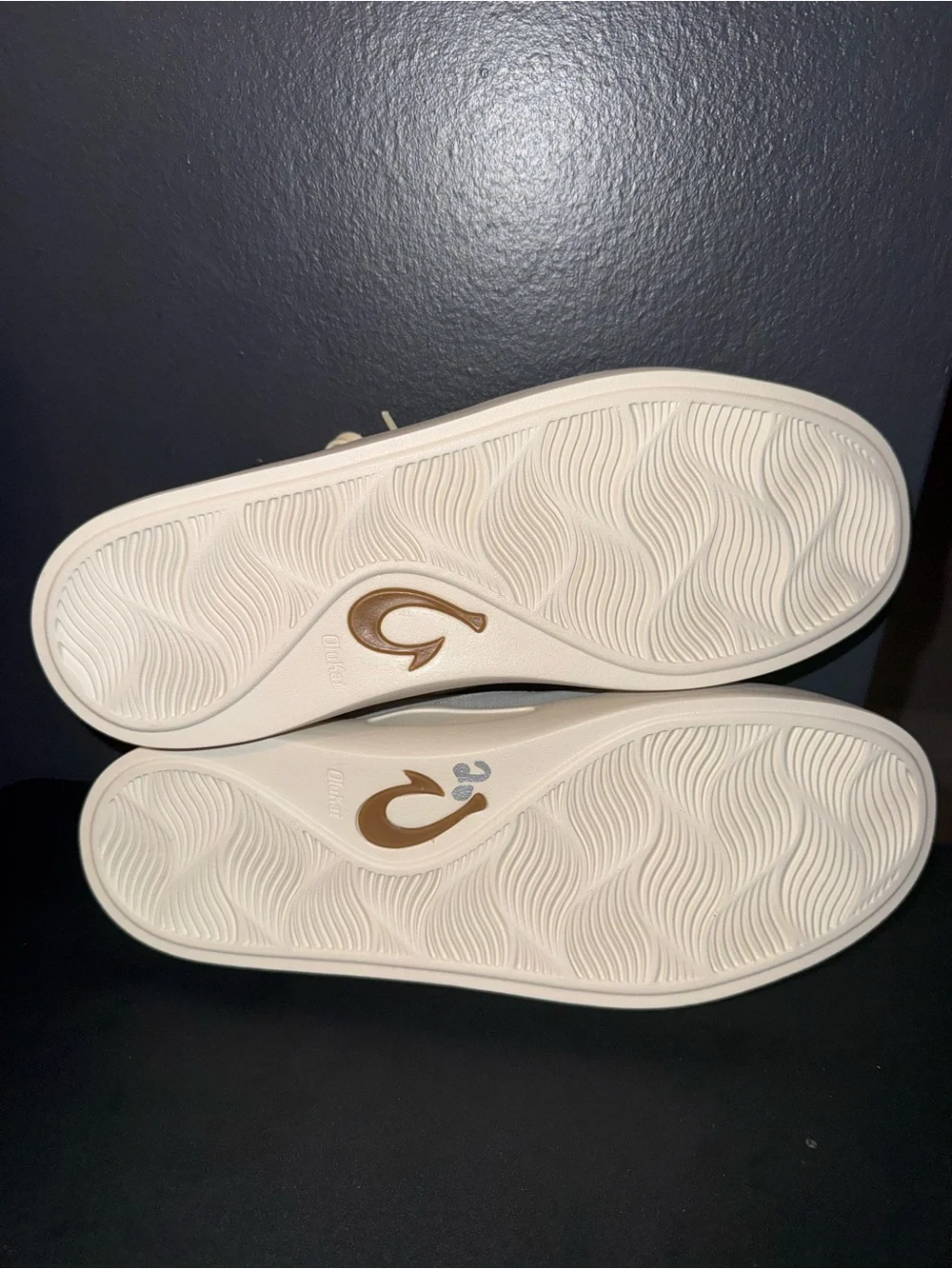 🆕 OluKai Tradewind Sneakers Cooler Grey Men’s 10